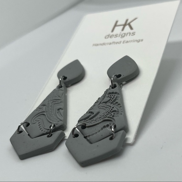 NWT Handmade Clay Earrings - Picture 8 of 9